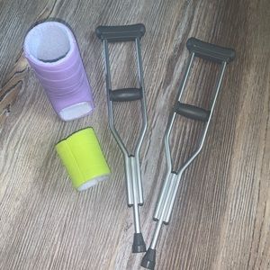 American Girl Doll Crutches and Cast Set